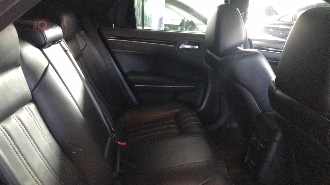 Chrysler 300